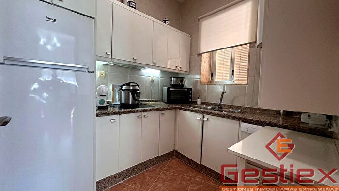 Casas en venta y pisos alquiler - 3