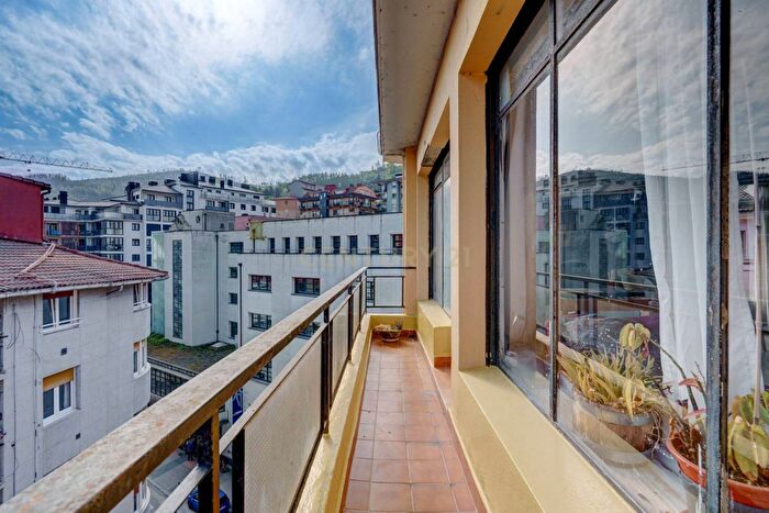 Casas en venta y pisos alquiler - 2