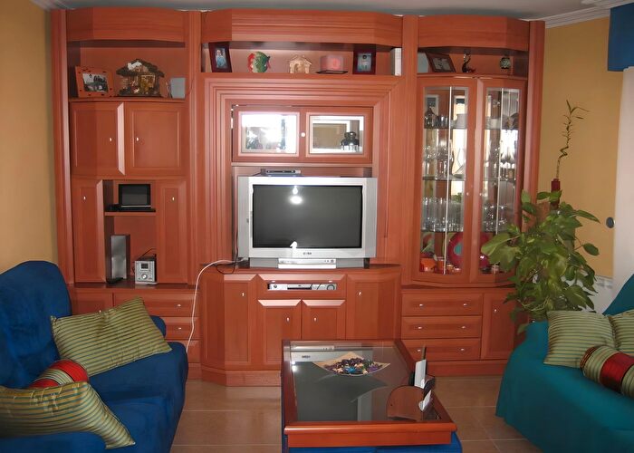 Casas en venta y pisos alquiler - 2