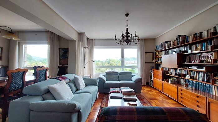 Casas en venta y pisos alquiler - 3