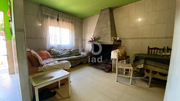 Casas en venta y pisos alquiler - 3