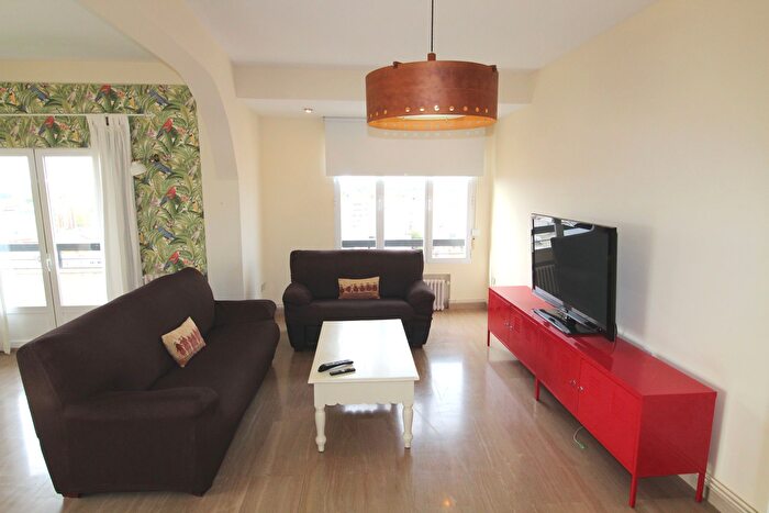 Casas en venta y pisos alquiler - 2