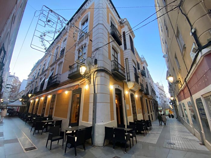 Piso en alquiler en Casco Antiguo, Badajoz Capital de 6 habitaciones