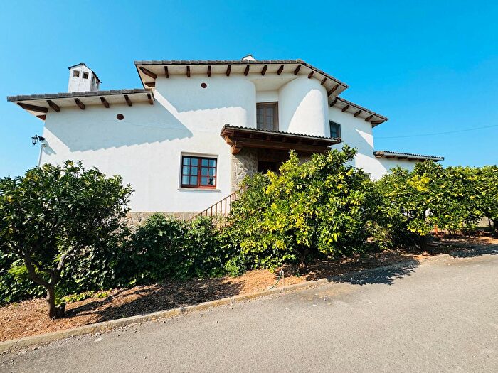 Casa en venta en Ventalló, Girona de 6 habitaciones
