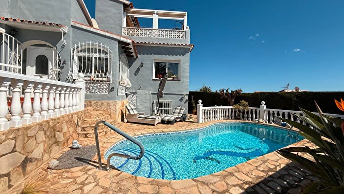 Casas en venta y pisos alquiler - 1