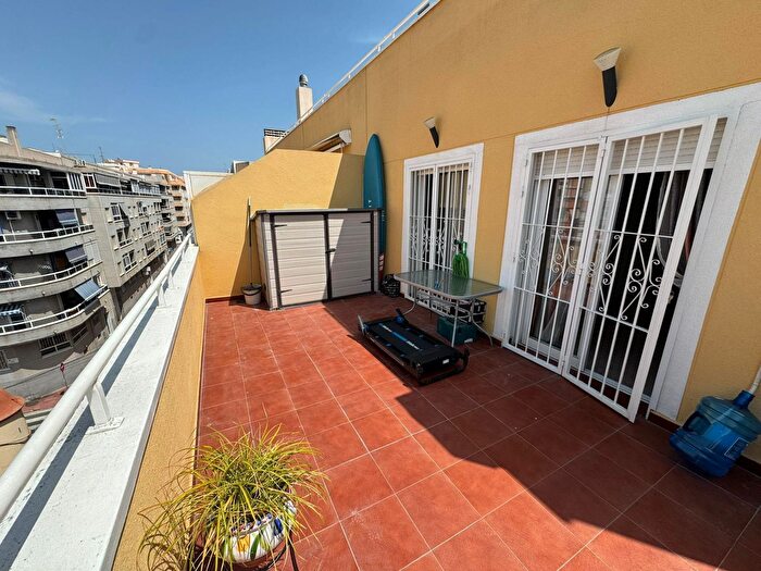 Casas en venta y pisos alquiler - 1