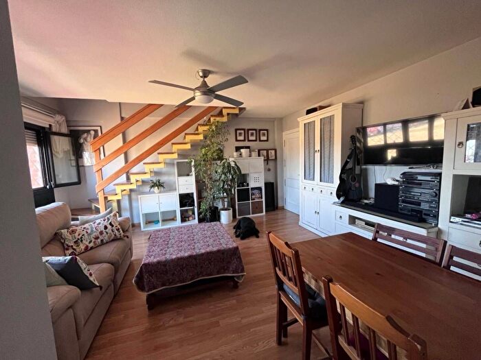 Casas en venta y pisos alquiler - 2
