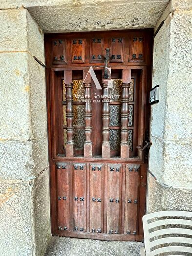 Casas en venta y pisos alquiler - 3