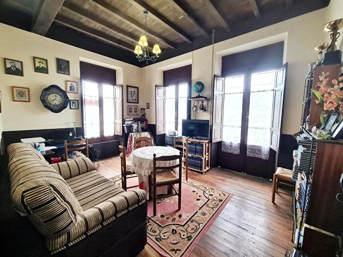 Casas en venta y pisos alquiler - 2