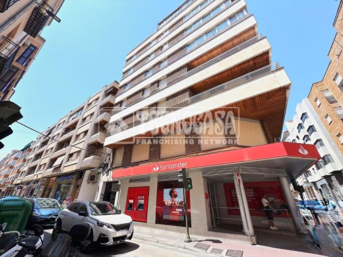 Casas en venta y pisos alquiler - 1