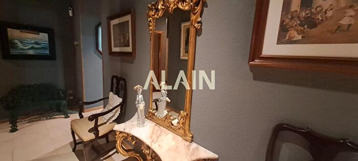 Piso en venta en Ciutat Vella, La Xerea de 4 habitaciones