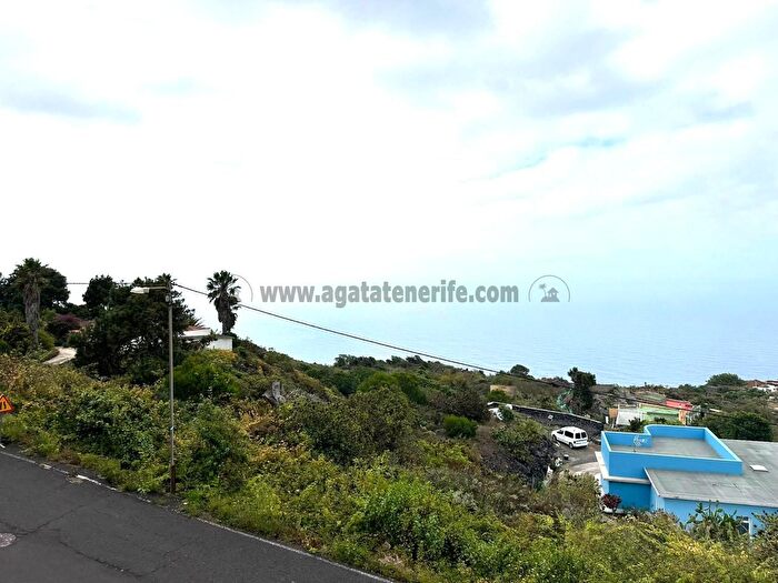 Casa en venta en El Tanque, Santa Cruz de Tenerife de 4 habitaciones