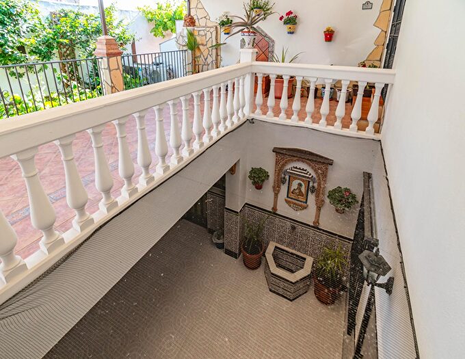 Casas en venta y pisos alquiler - 1