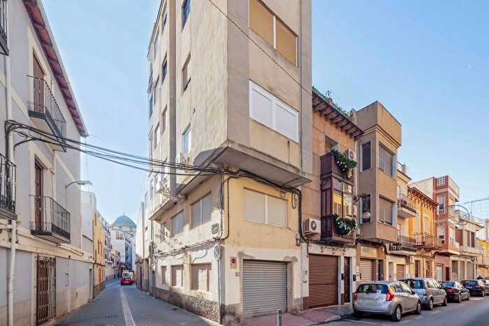 Casas en venta y pisos alquiler - 1