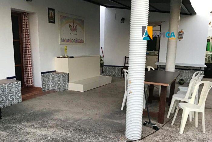 Casas en venta y pisos alquiler - 3