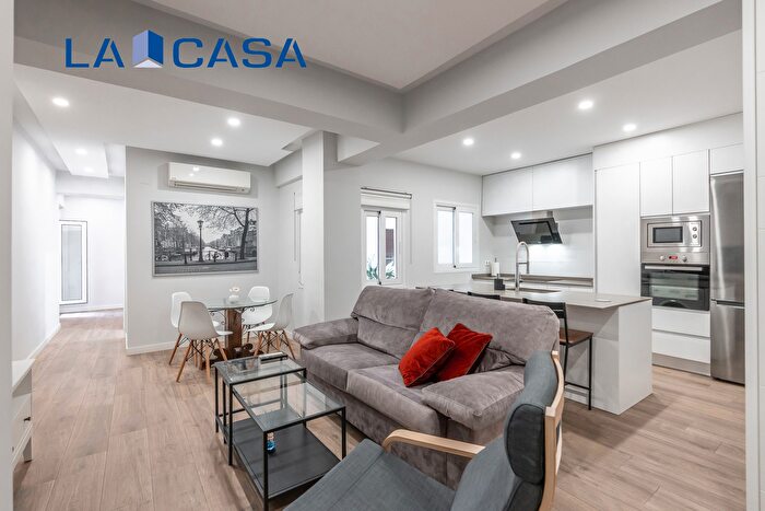 Casas en venta y pisos alquiler - 1