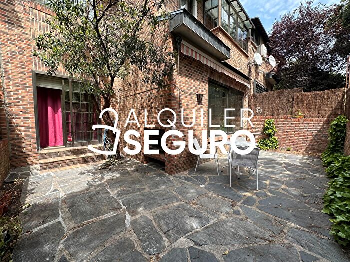 Casas en venta y pisos alquiler - 1