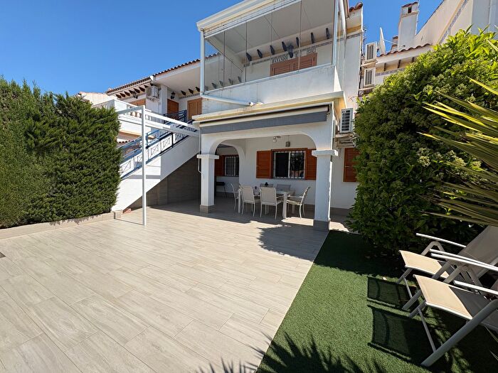 Casas en venta y pisos alquiler - 1