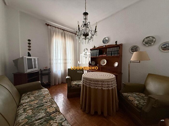 Casas en venta y pisos alquiler - 3