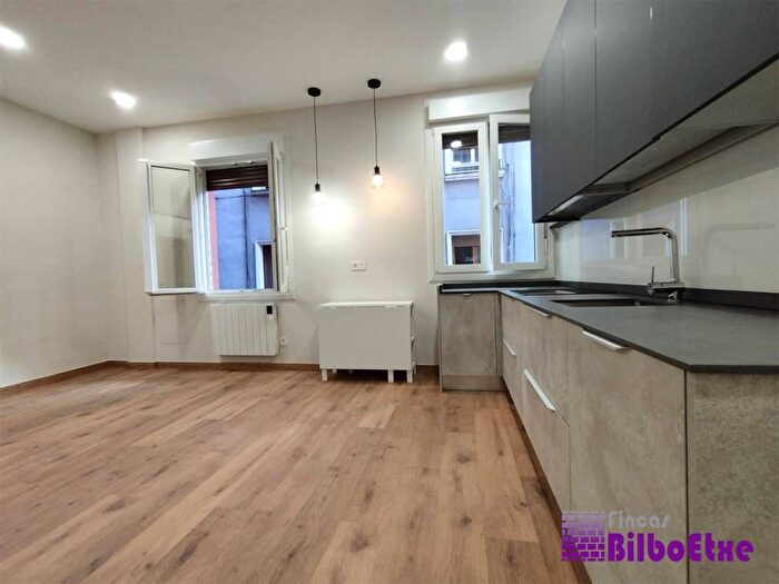 Casas en venta y pisos alquiler - 1