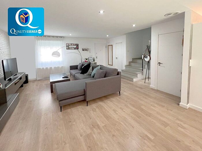 Casas en venta y pisos alquiler - 2