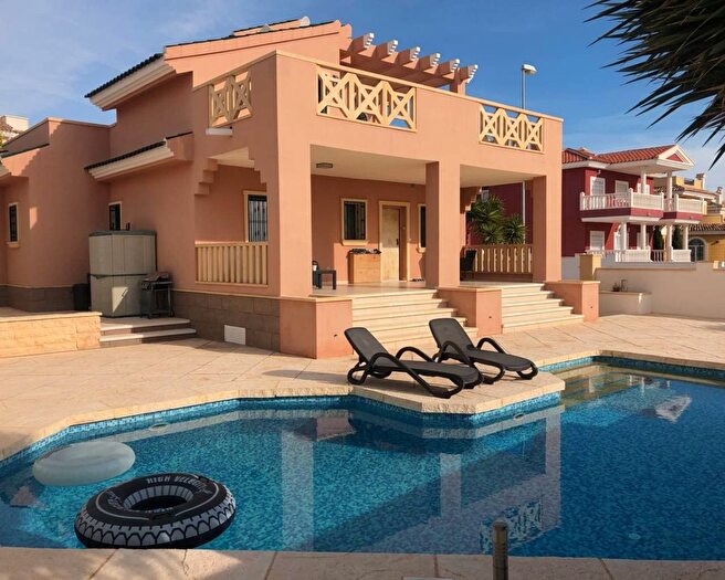 Casas en venta y pisos alquiler - 1