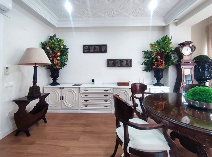 Casas en venta y pisos alquiler - 3