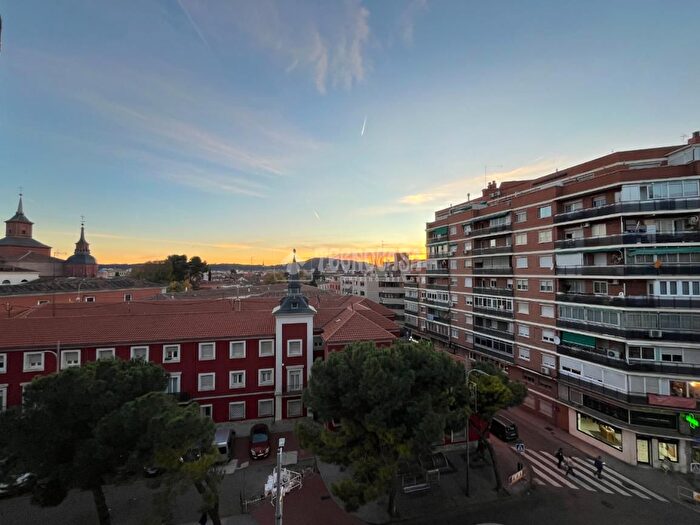 Casas en venta y pisos alquiler - 1