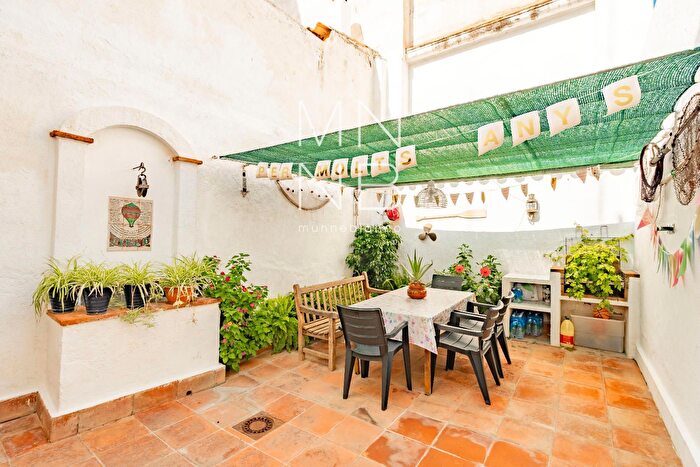 Casas en venta y pisos alquiler - 1