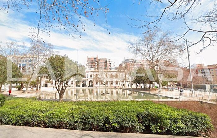 Casas en venta y pisos alquiler - 3