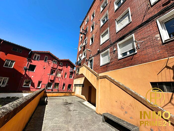 Casas en venta y pisos alquiler - 1