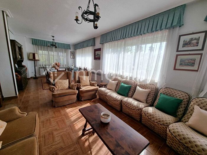 Casa en venta en Pelabravo, Salamanca de 6 habitaciones