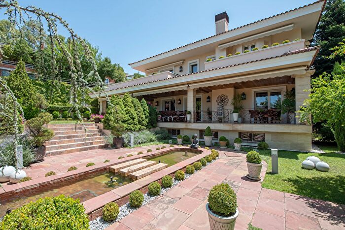 Casas en venta y pisos alquiler - 1