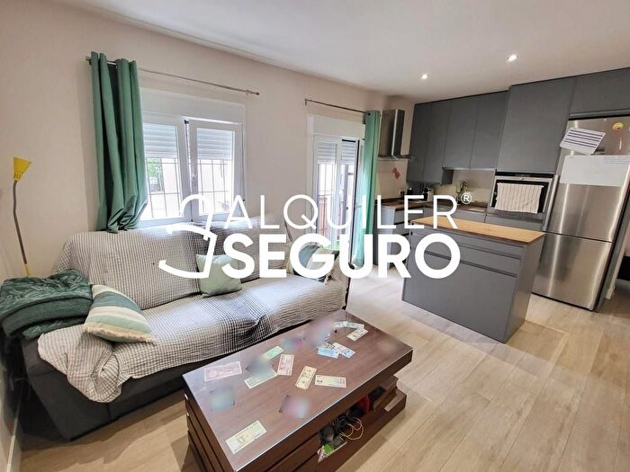Casas en venta y pisos alquiler - 2