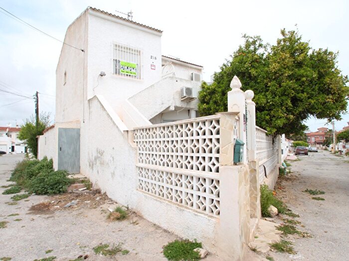 Casas en venta y pisos alquiler - 1