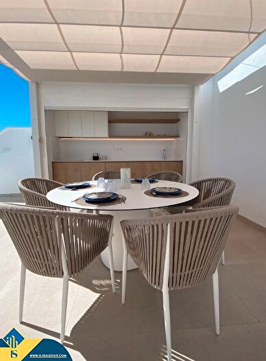 Piso en venta en Pilar de la Horadada ciudad, Pilar de la Horadada de 3 habitaciones