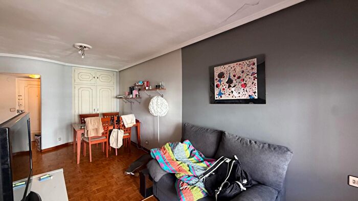 Casas en venta y pisos alquiler - 2