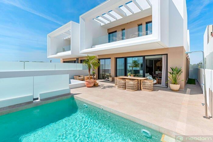 Casas en venta y pisos alquiler - 1