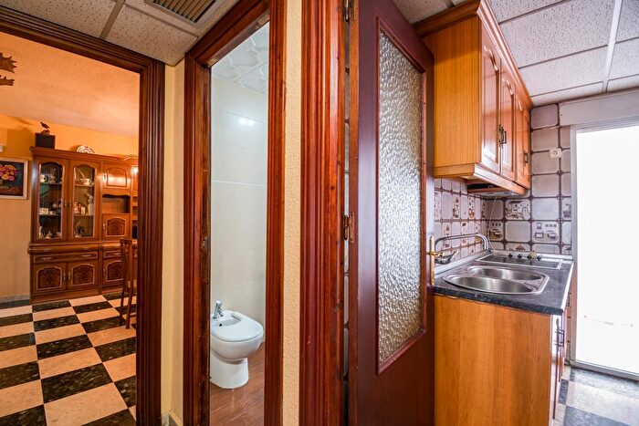 Casas en venta y pisos alquiler - 2
