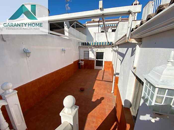 Casas en venta y pisos alquiler - 3