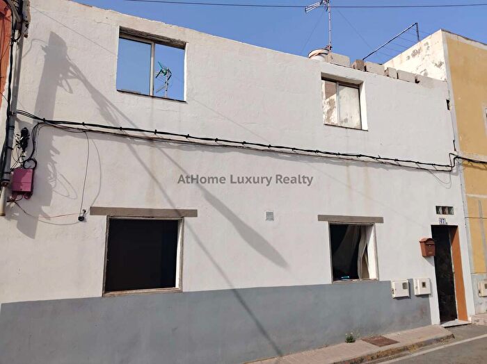 Casas en venta y pisos alquiler - 2