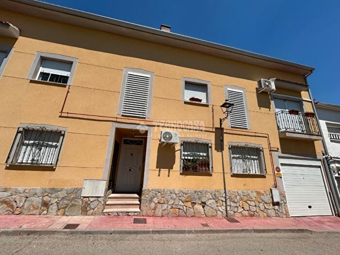 Piso en venta en Loeches, Madrid de 2 habitaciones