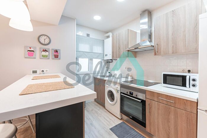 Casas en venta y pisos alquiler - 3
