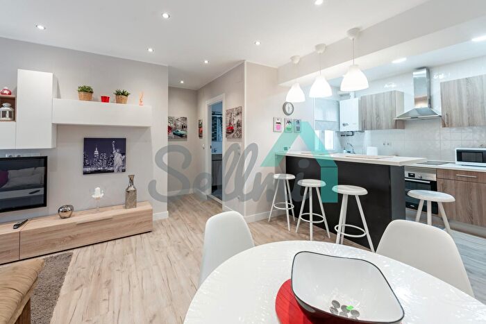 Casas en venta y pisos alquiler - 2