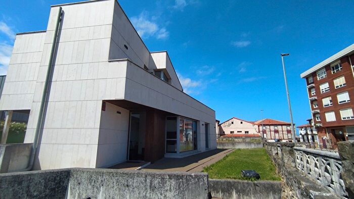 Casas en venta y pisos alquiler - 1