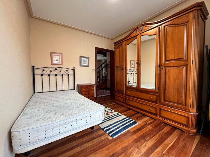 Casas en venta y pisos alquiler - 2