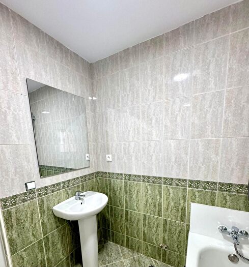Casas en venta y pisos alquiler - 2