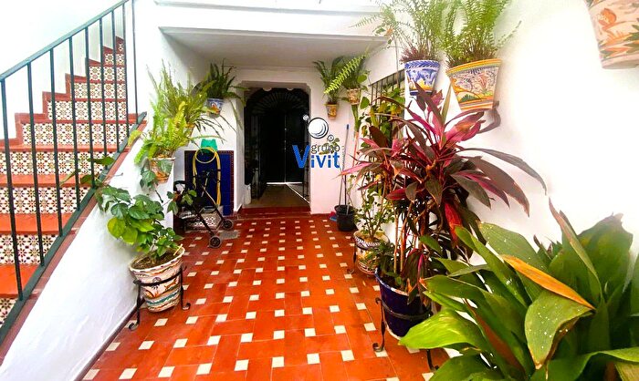 Casa en venta en Los Molinos, Alcalá de Guadaira de 6 habitaciones