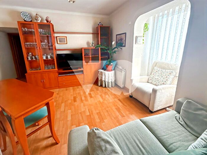 Casas en venta y pisos alquiler - 1