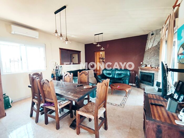Casas en venta y pisos alquiler - 3